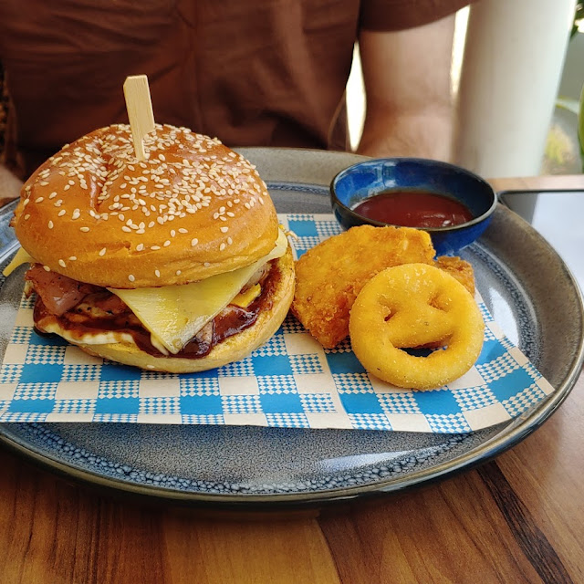 Breakfast Burger