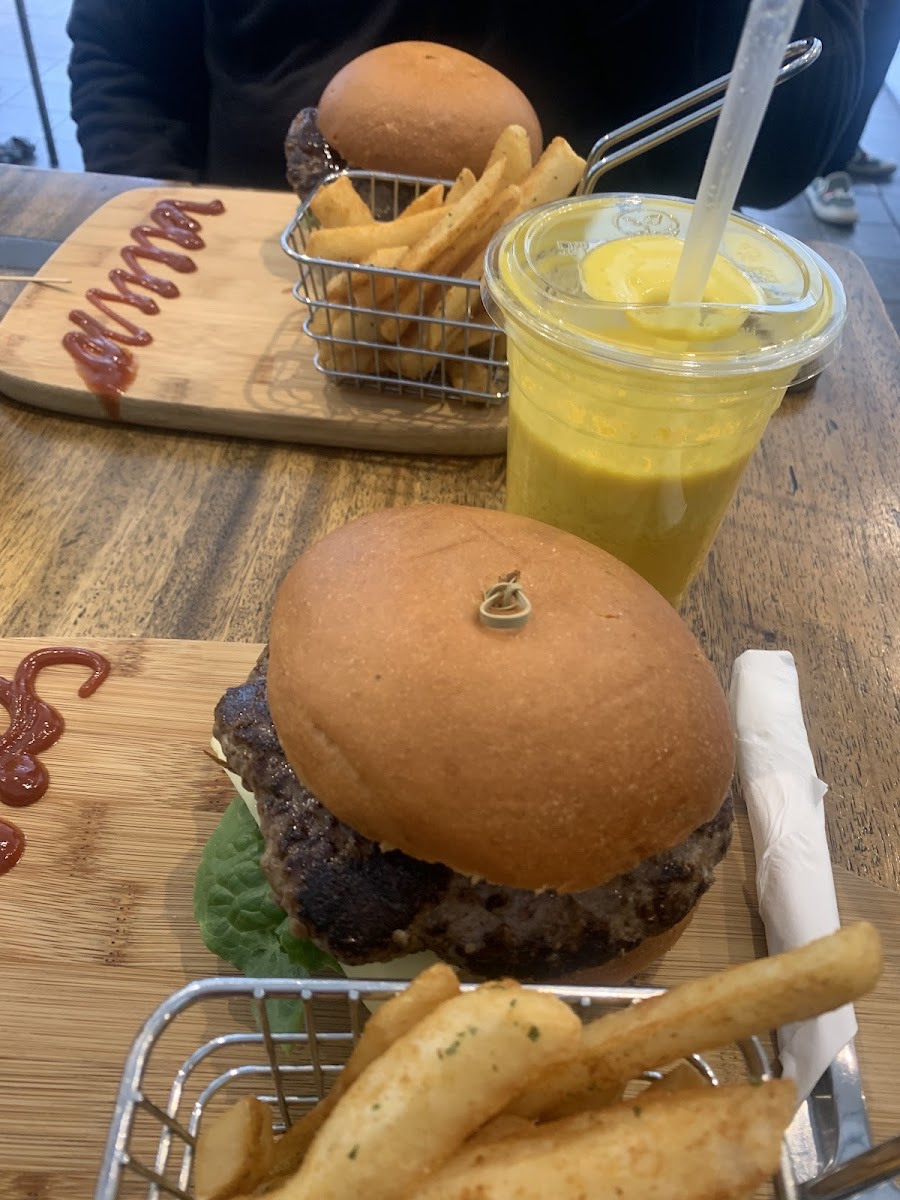 Terminal8 Cafe