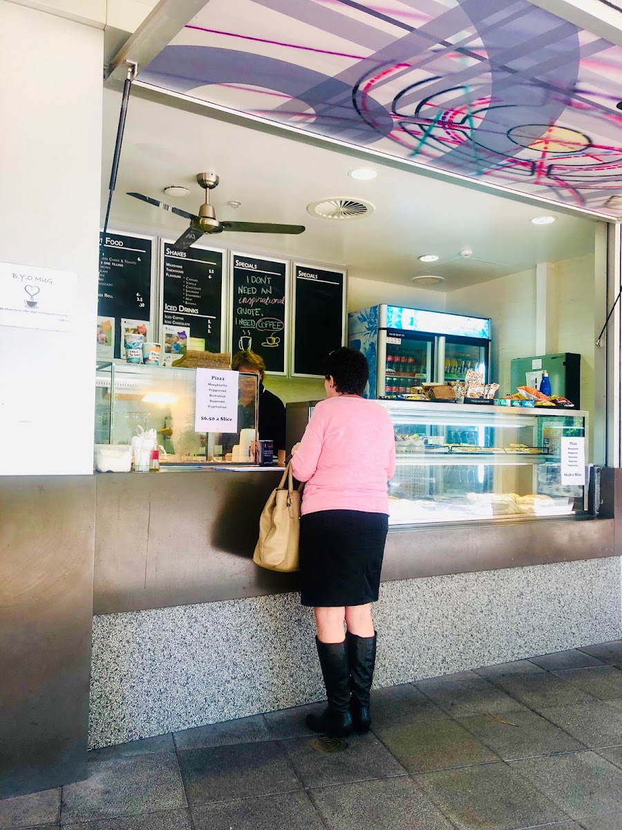 Six Street Cafe