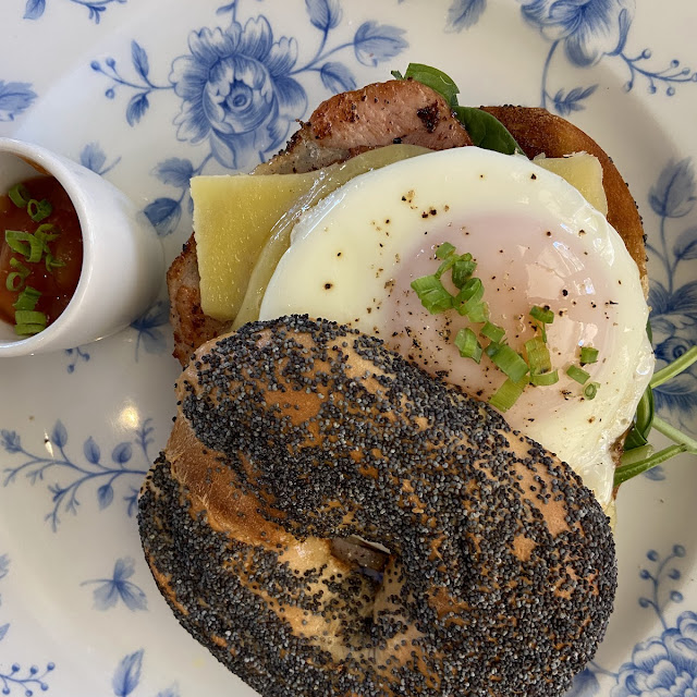 Brekkie Bagel