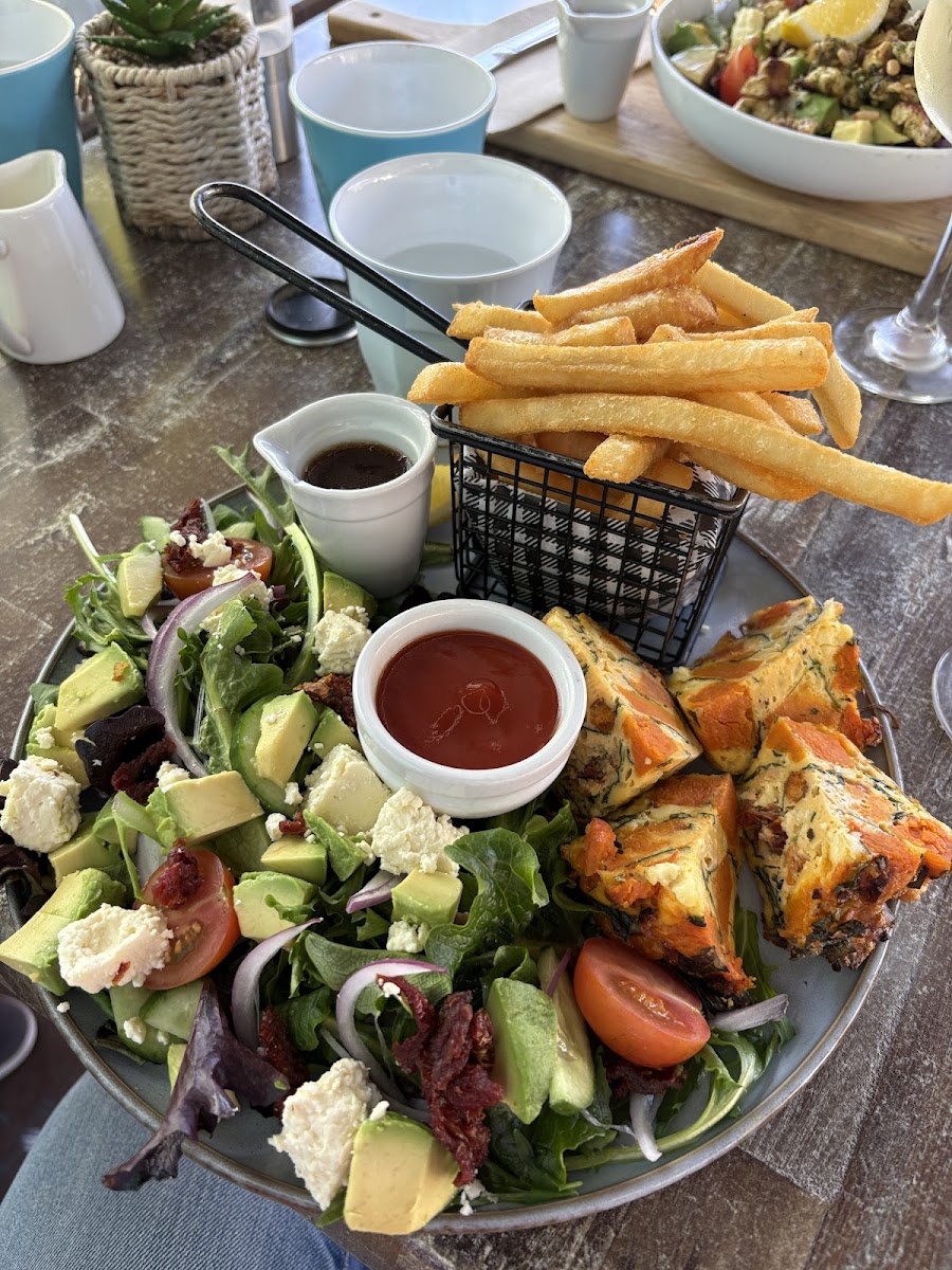 8 knots Cafe