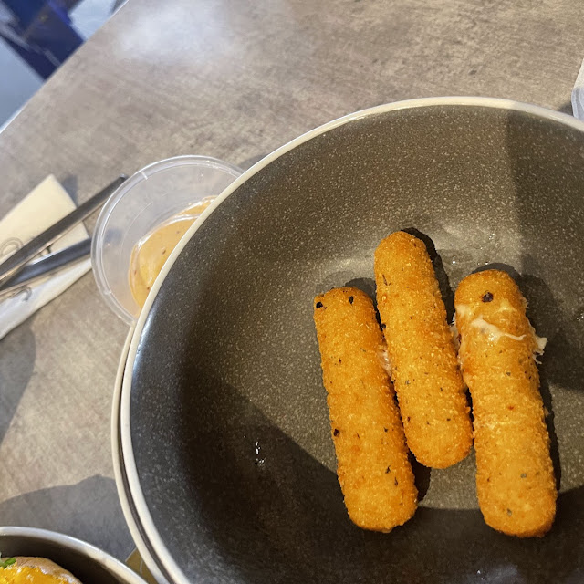 Mozzarella Sticks