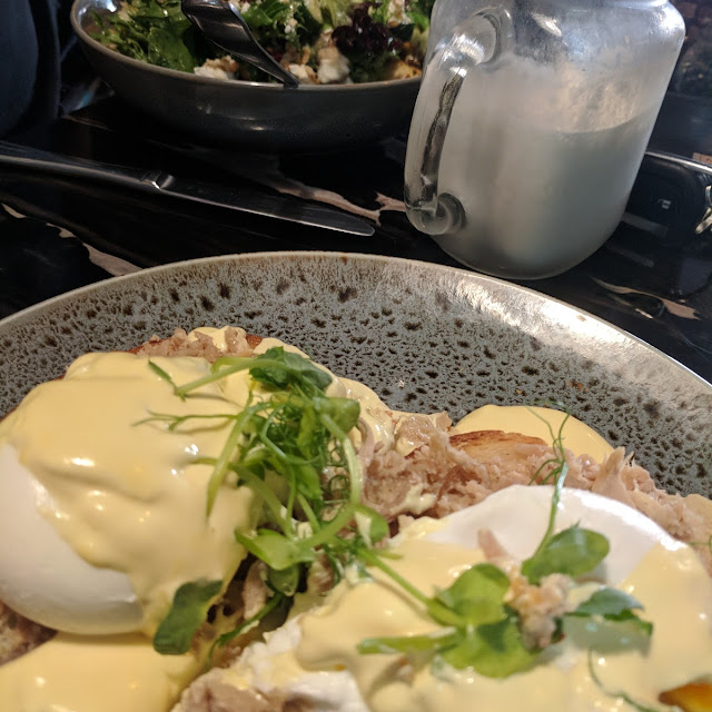 Eggs Benedict with Pulled Pork