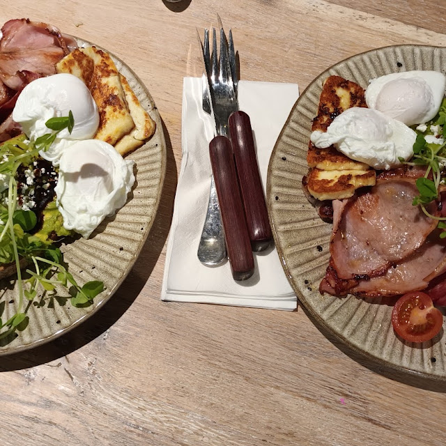 Bogof Smashed Avo