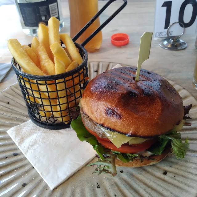 Beef Burger with Fries
