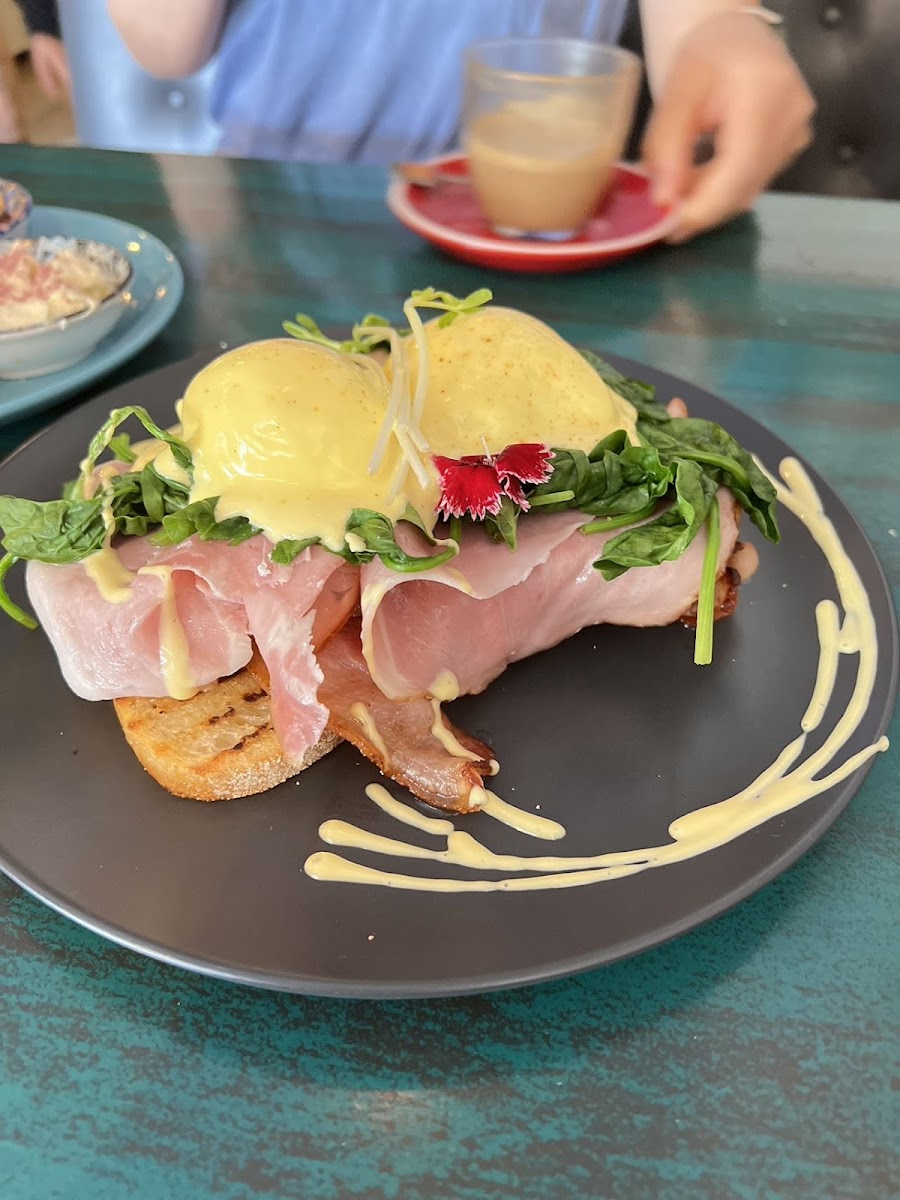 White Wolf Cafe