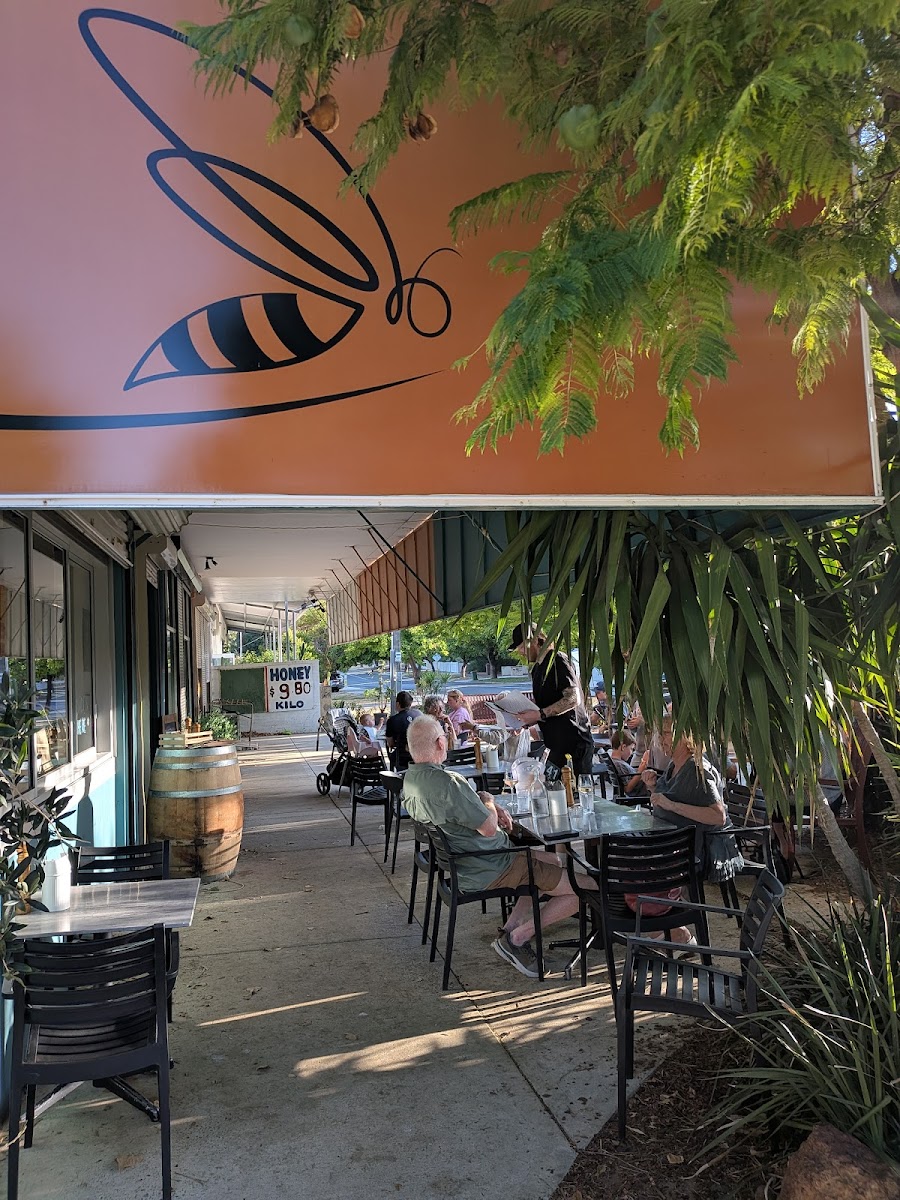Mumma Bee Cafe