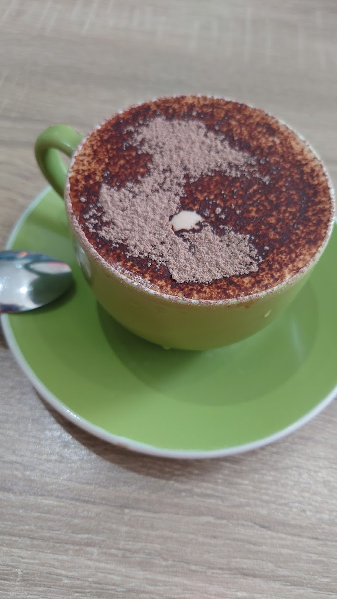 Meet me in the Middle Cafe