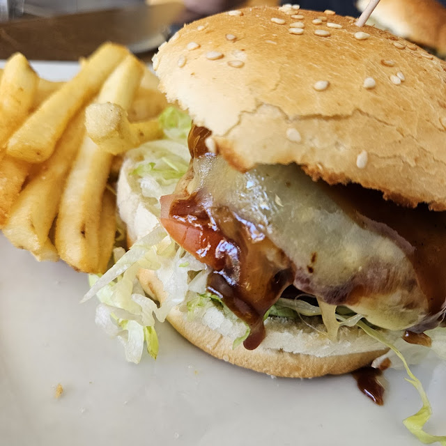 Beef Burger & Fries