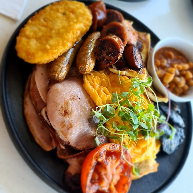 Big Brekkie