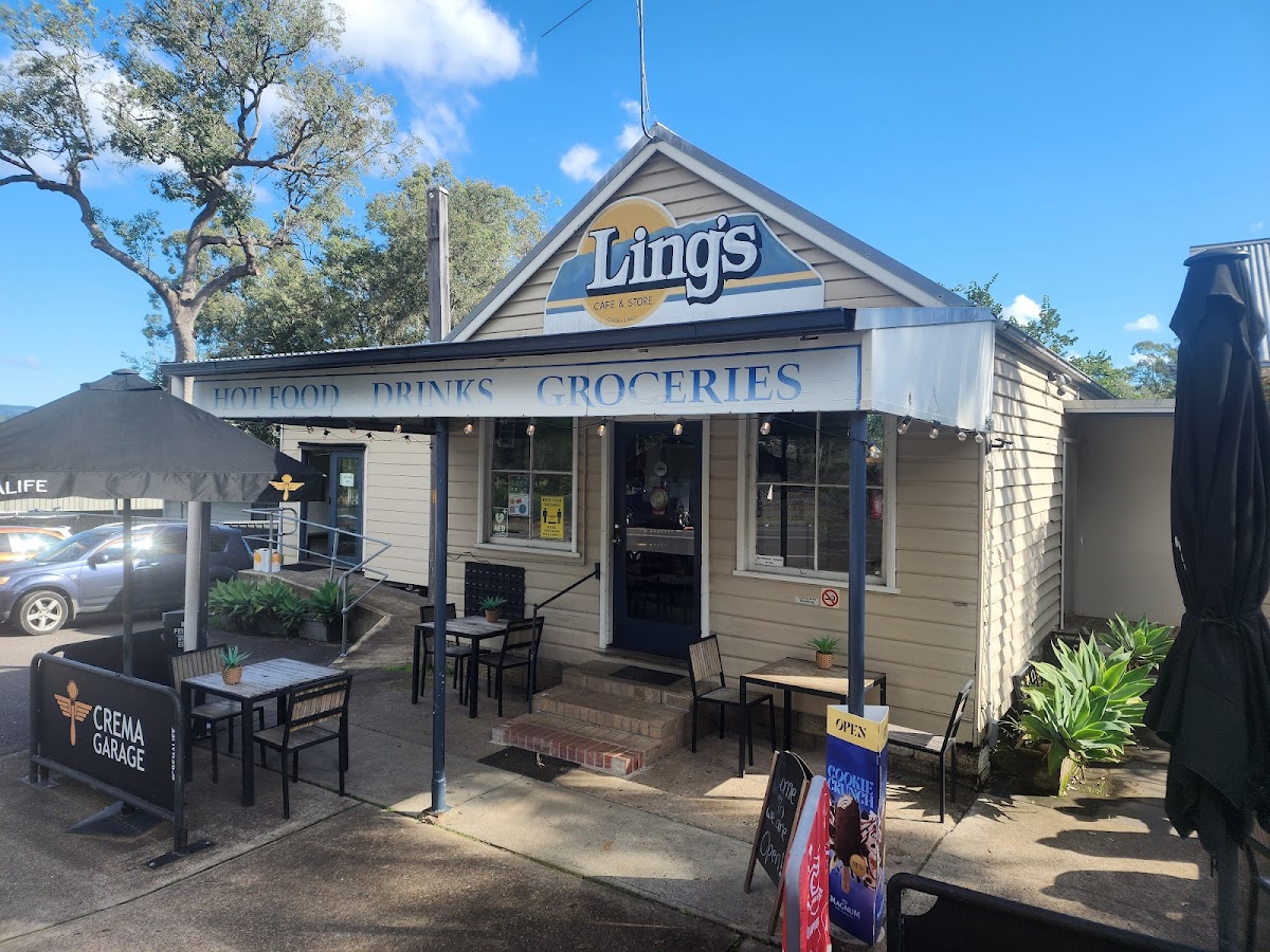 Ling’s Cafe & Store