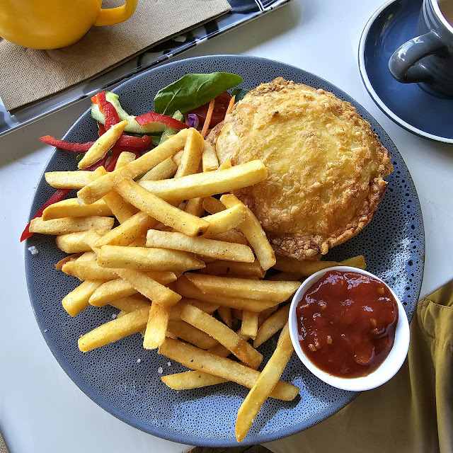 Cauliflower and Cheese Pie