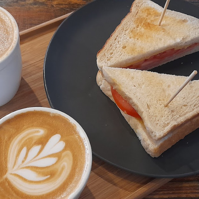 모닝 토스트