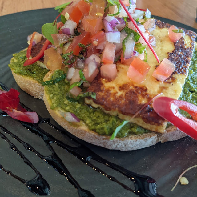 Halloumi Bruschetta