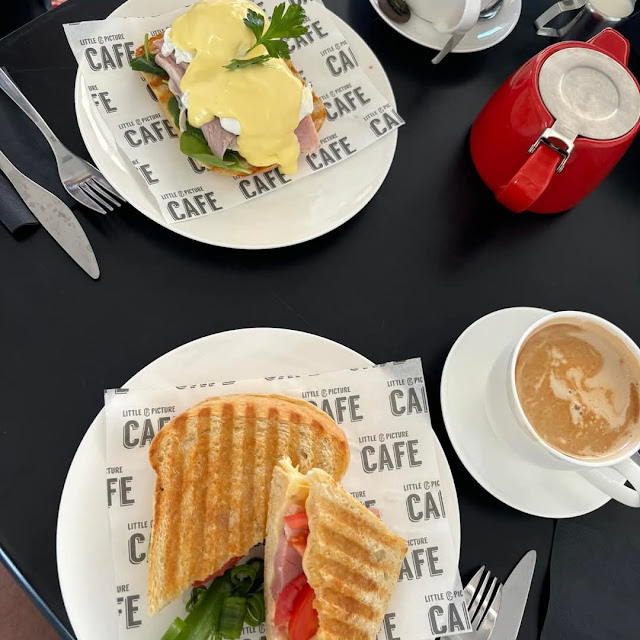 Eggs Benedict