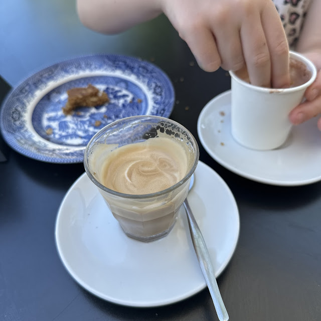 Corner Café