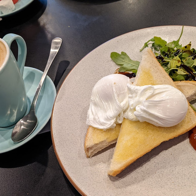 Toast with Scrambled Eggs