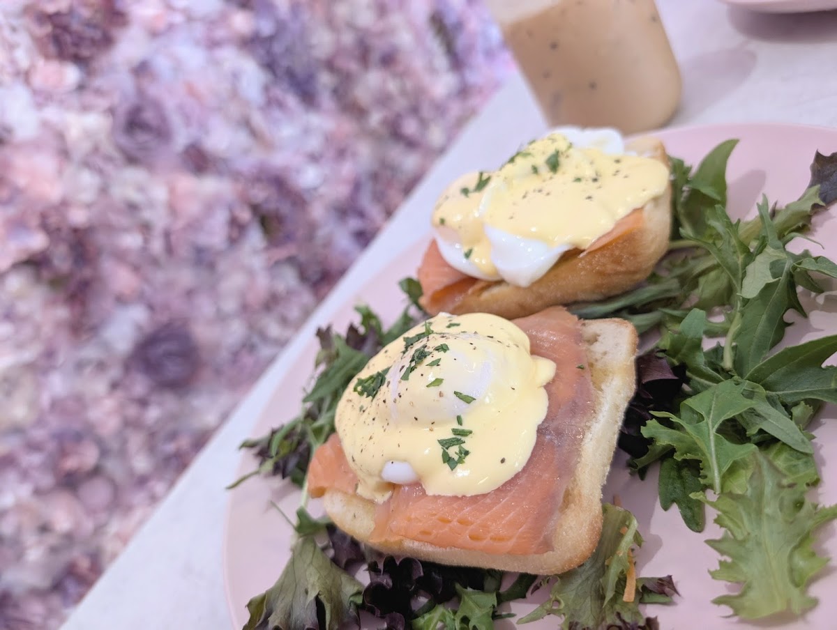 Rose N' Brew Cafe & Açai Bar