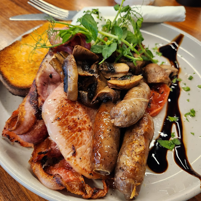 Aussie Breakfast with Mushrooms