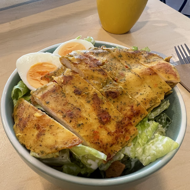 Caesar Salad with Grill Chicken