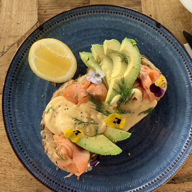 Salmon Avocado Bennie