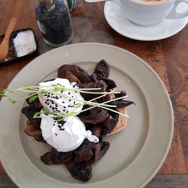 Mushrooms and Poached Eggs