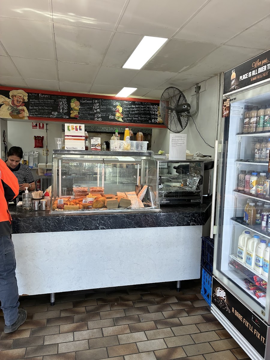 Pitstop Snack Bar