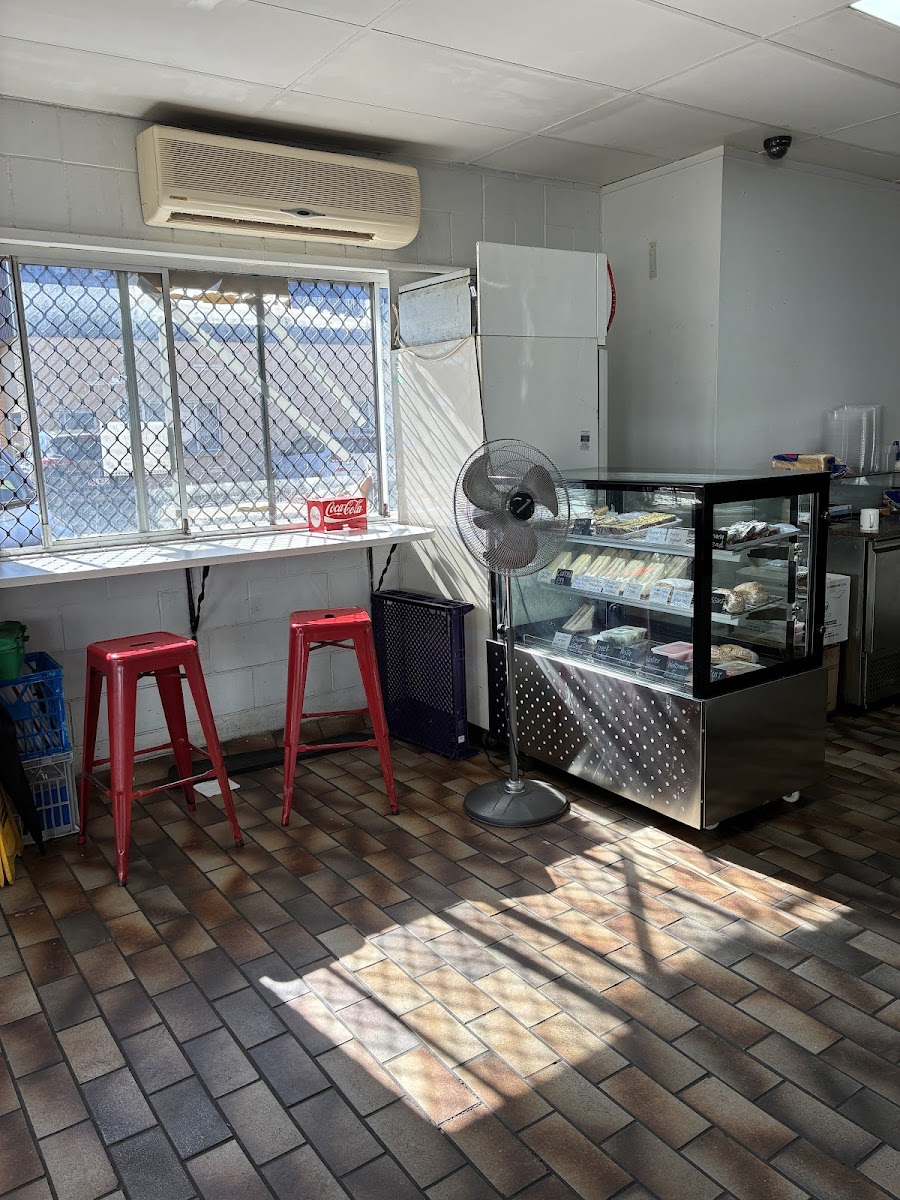Pitstop Snack Bar