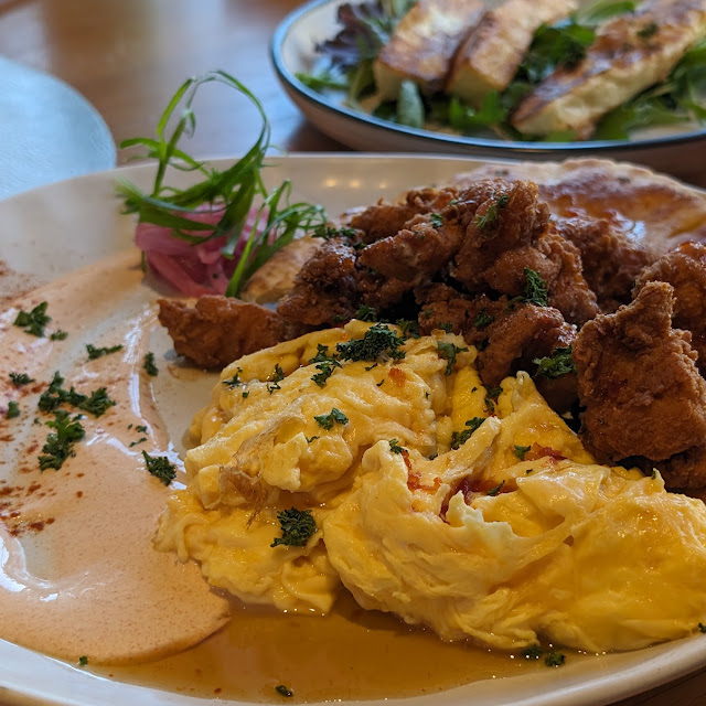 Fried Chicken with Scrambled Egg Roti