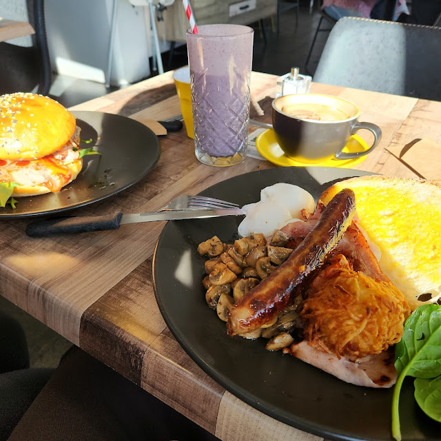 Big Breakfast Plate and Egg and Bacon Roll