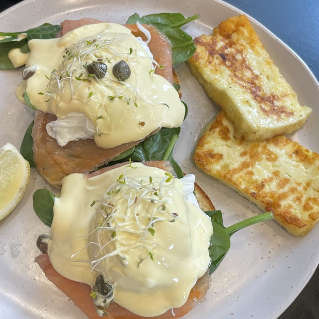 Eggs Benedict