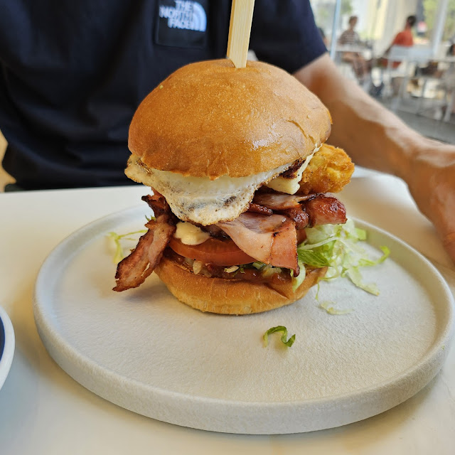 Brekkie Burger