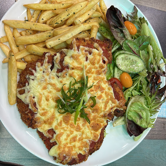 Chicken Parmigiana