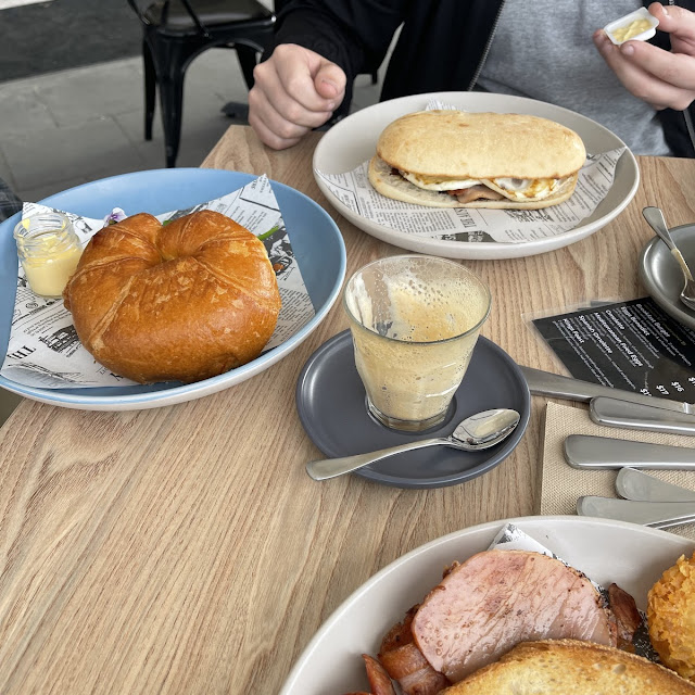Breaky Roll
